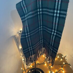 Burberry Gray and Red Wool Scarf